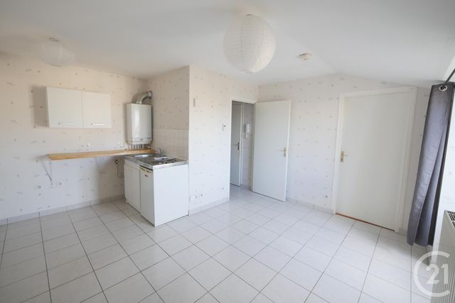 Appartement F2 à louer - 2 pièces - 28.0 m2 - GUERET - 23 - LIMOUSIN - Century 21 La Fontaine Immobilier
