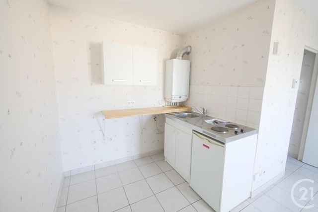 Appartement F2 à louer - 2 pièces - 28.0 m2 - GUERET - 23 - LIMOUSIN - Century 21 La Fontaine Immobilier