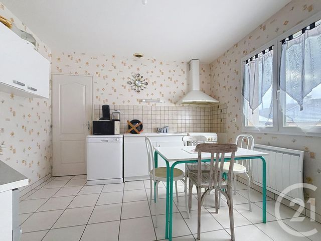 maison à vendre - 4 pièces - 90.0 m2 - ST SULPICE LE GUERETOIS - 23 - LIMOUSIN - Century 21 La Fontaine Immobilier