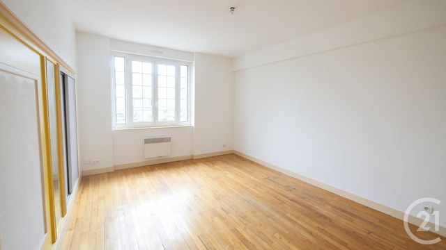 Appartement Studio à louer - 1 pièce - 24.0 m2 - GUERET - 23 - LIMOUSIN - Century 21 La Fontaine Immobilier