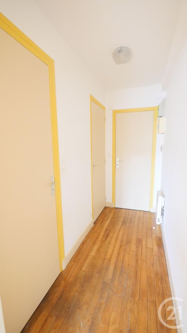 Appartement Studio à louer - 1 pièce - 24.0 m2 - GUERET - 23 - LIMOUSIN - Century 21 La Fontaine Immobilier