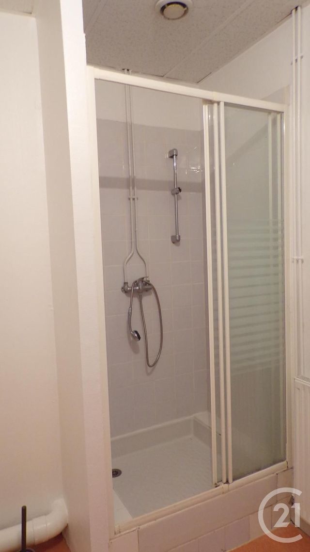 Appartement F2 à louer - 2 pièces - 52.0 m2 - GUERET - 23 - LIMOUSIN - Century 21 La Fontaine Immobilier