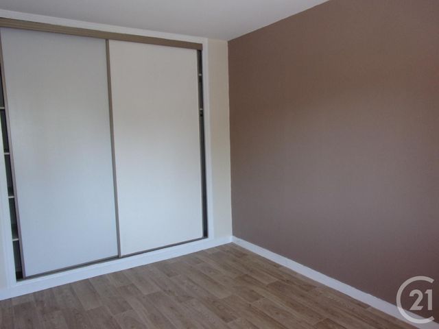 Appartement F4 à louer - 4 pièces - 74.0 m2 - GUERET - 23 - LIMOUSIN - Century 21 La Fontaine Immobilier