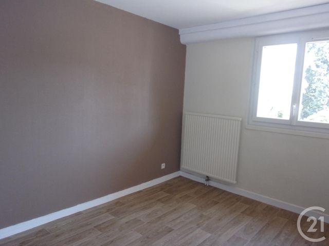 Appartement F4 à louer - 4 pièces - 74.0 m2 - GUERET - 23 - LIMOUSIN - Century 21 La Fontaine Immobilier