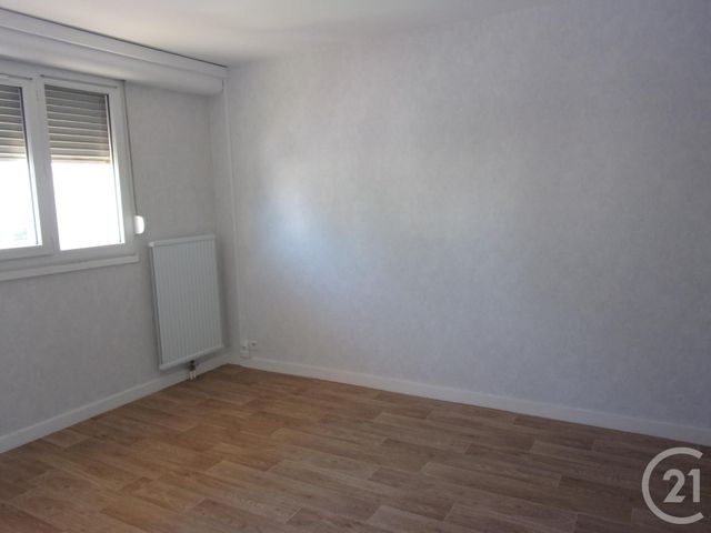 Appartement F4 à louer - 4 pièces - 74.0 m2 - GUERET - 23 - LIMOUSIN - Century 21 La Fontaine Immobilier