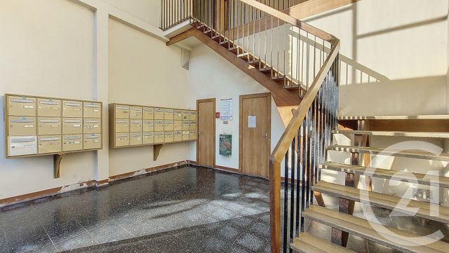 Appartement F1 à vendre - 1 pièce - 31.3 m2 - GUERET - 23 - LIMOUSIN - Century 21 La Fontaine Immobilier