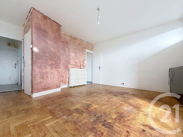 Appartement F1 à vendre - 1 pièce - 31.3 m2 - GUERET - 23 - LIMOUSIN - Century 21 La Fontaine Immobilier