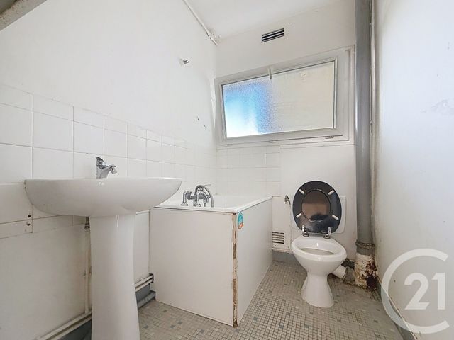 Appartement F1 à vendre - 1 pièce - 31.3 m2 - GUERET - 23 - LIMOUSIN - Century 21 La Fontaine Immobilier