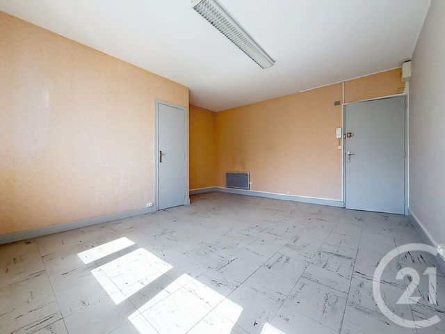 Appartement Local à vendre - 1 pièce - 20.45 m2 - GUERET - 23 - LIMOUSIN - Century 21 La Fontaine Immobilier