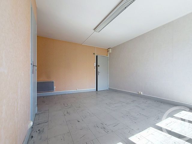 Appartement Local à vendre - 1 pièce - 20.45 m2 - GUERET - 23 - LIMOUSIN - Century 21 La Fontaine Immobilier