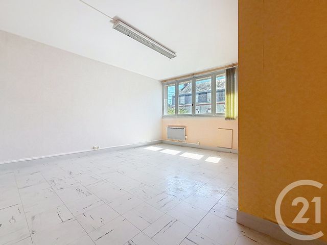 Appartement Local à vendre - 1 pièce - 20.45 m2 - GUERET - 23 - LIMOUSIN - Century 21 La Fontaine Immobilier