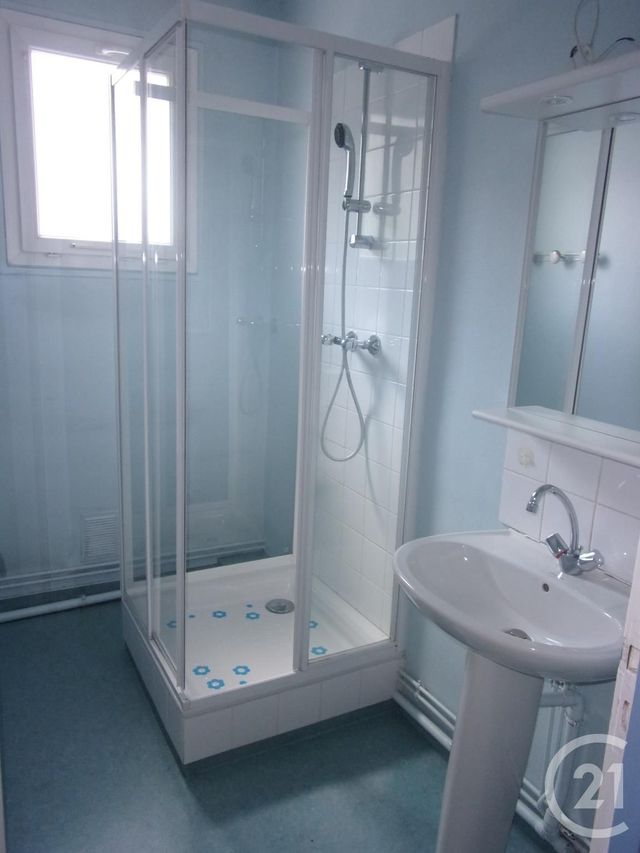 Appartement F4 à louer - 4 pièces - 83.98 m2 - GUERET - 23 - LIMOUSIN - Century 21 La Fontaine Immobilier