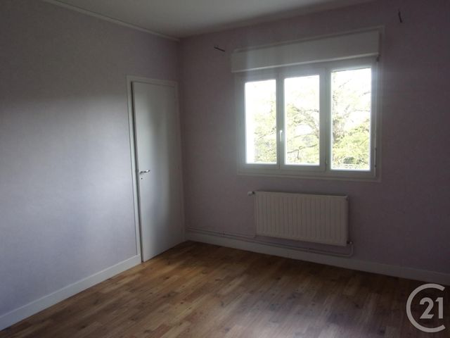 Appartement F4 à louer - 4 pièces - 83.98 m2 - GUERET - 23 - LIMOUSIN - Century 21 La Fontaine Immobilier