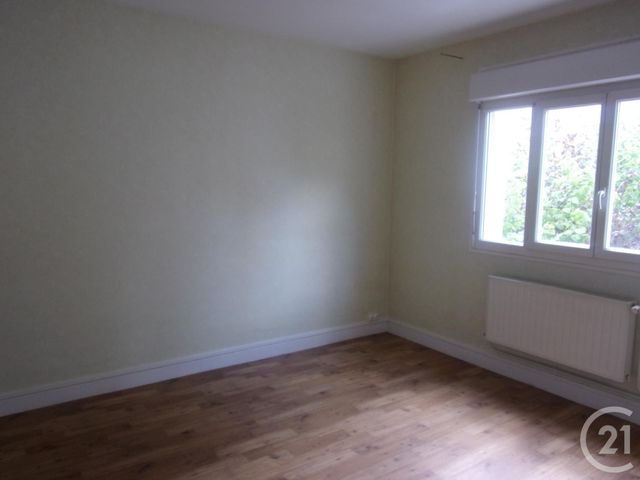 Appartement F4 à louer - 4 pièces - 83.98 m2 - GUERET - 23 - LIMOUSIN - Century 21 La Fontaine Immobilier