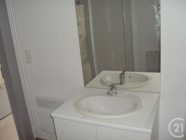 Appartement F2 à louer - 2 pièces - 24.1 m2 - GUERET - 23 - LIMOUSIN - Century 21 La Fontaine Immobilier