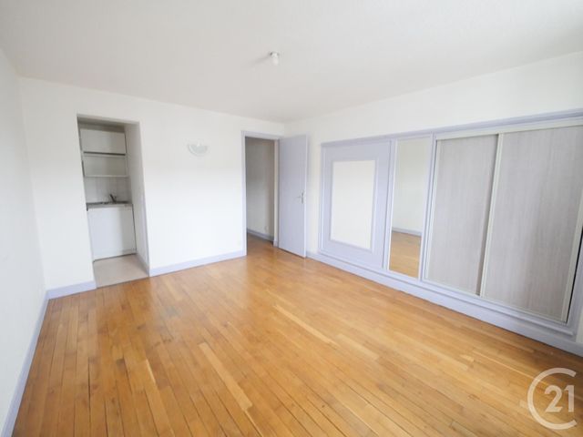 Appartement Studio à louer - 1 pièce - 23.0 m2 - GUERET - 23 - LIMOUSIN - Century 21 La Fontaine Immobilier