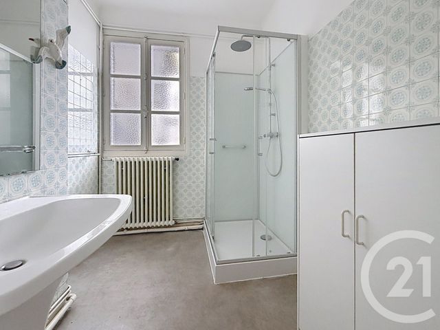Appartement F6 à vendre - 5 pièces - 119.0 m2 - GUERET - 23 - LIMOUSIN - Century 21 La Fontaine Immobilier