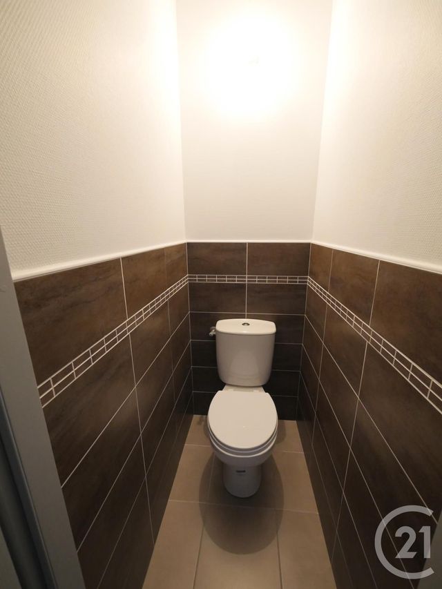 Appartement F2 à louer - 2 pièces - 44.2 m2 - GUERET - 23 - LIMOUSIN - Century 21 La Fontaine Immobilier