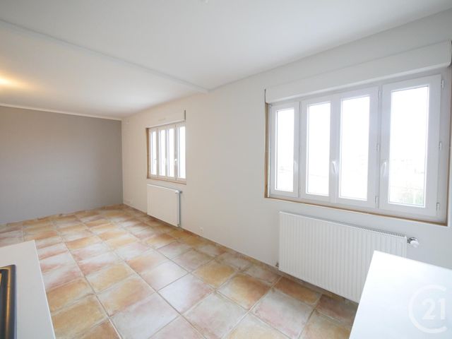 Appartement F2 à louer - 2 pièces - 44.2 m2 - GUERET - 23 - LIMOUSIN - Century 21 La Fontaine Immobilier