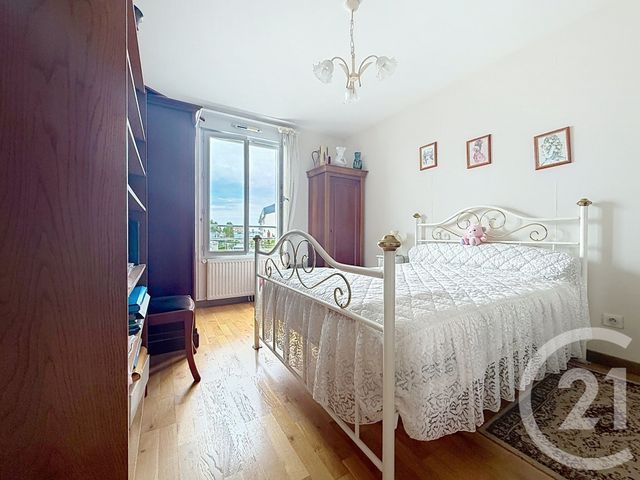 Appartement à vendre - 4 pièces - 91.0 m2 - GUERET - 23 - LIMOUSIN - Century 21 La Fontaine Immobilier