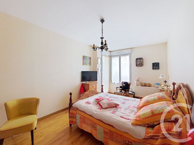 Appartement F3 à vendre - 3 pièces - 74.0 m2 - GUERET - 23 - LIMOUSIN - Century 21 La Fontaine Immobilier