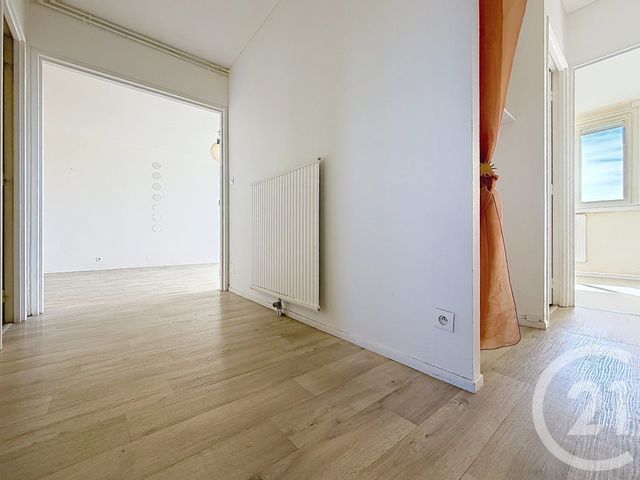 Appartement T3 à vendre - 3 pièces - 62.0 m2 - GUERET - 23 - LIMOUSIN - Century 21 La Fontaine Immobilier