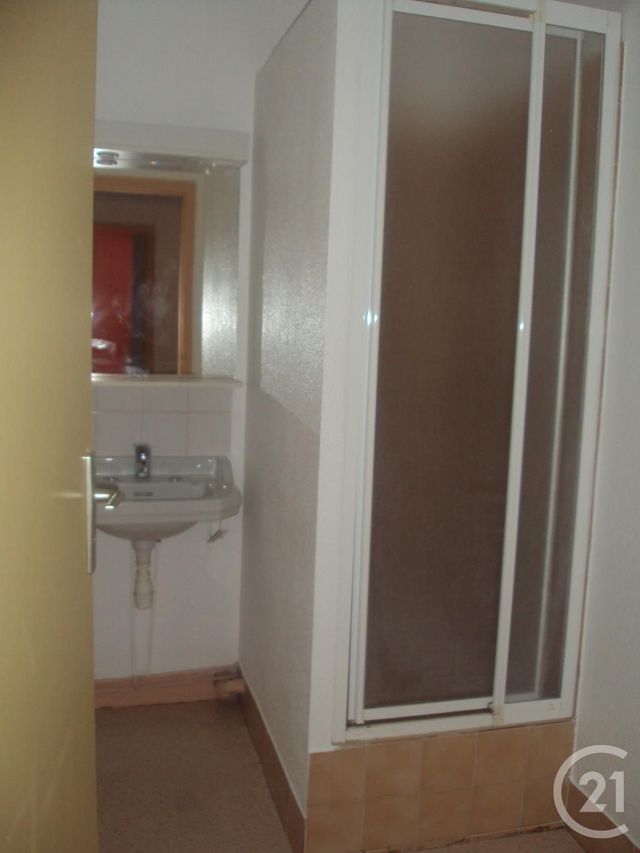 Appartement F2 à louer - 2 pièces - 35.9 m2 - GUERET - 23 - LIMOUSIN - Century 21 La Fontaine Immobilier