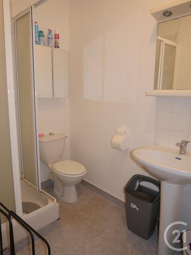 Appartement F2 à louer - 2 pièces - 35.0 m2 - GUERET - 23 - LIMOUSIN - Century 21 La Fontaine Immobilier