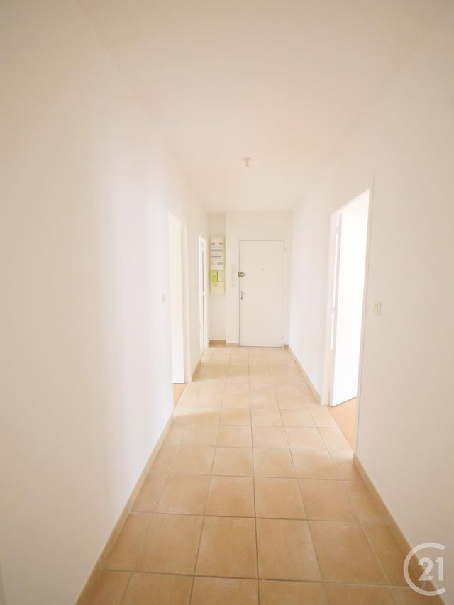 Appartement F4 à louer - 4 pièces - 114.45 m2 - GUERET - 23 - LIMOUSIN - Century 21 La Fontaine Immobilier