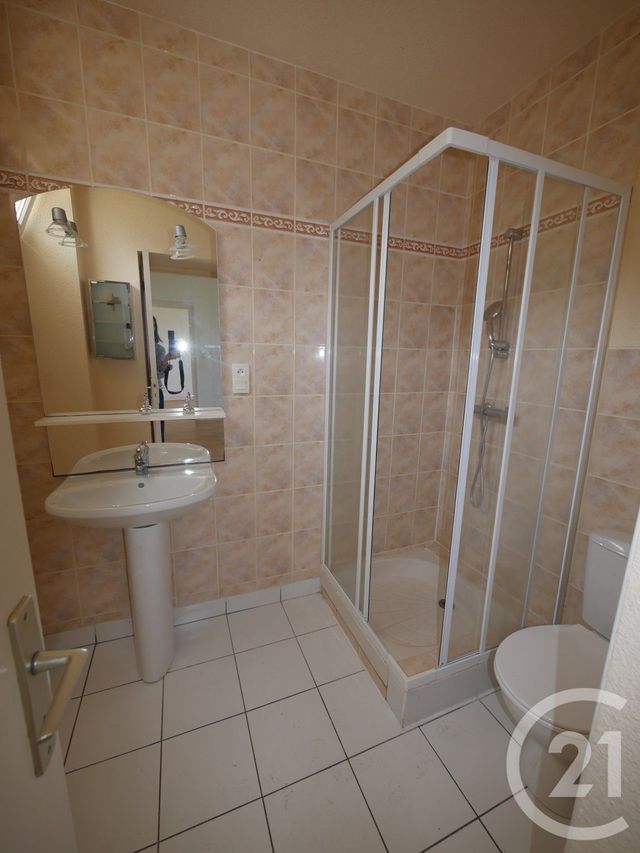 Appartement F1 bis à louer - 2 pièces - 40.42 m2 - GUERET - 23 - LIMOUSIN - Century 21 La Fontaine Immobilier