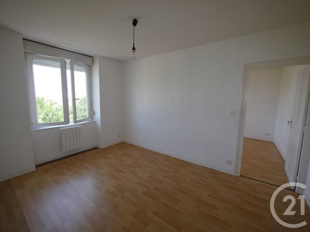 Appartement F1 bis à louer - 2 pièces - 40.42 m2 - GUERET - 23 - LIMOUSIN - Century 21 La Fontaine Immobilier