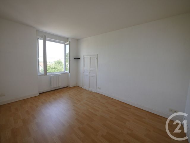 Appartement F1 bis à louer - 2 pièces - 40.42 m2 - GUERET - 23 - LIMOUSIN - Century 21 La Fontaine Immobilier