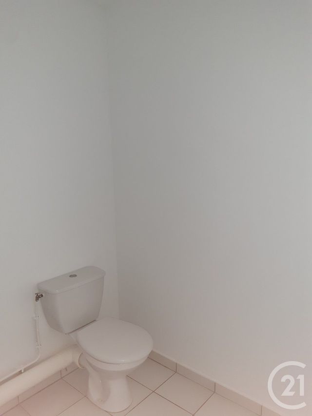Appartement F2 à louer - 3 pièces - 55.26 m2 - GUERET - 23 - LIMOUSIN - Century 21 La Fontaine Immobilier