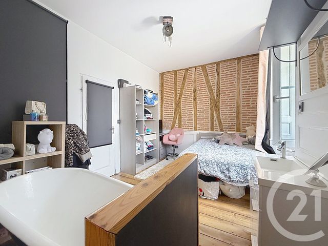 Appartement F2 à vendre - 2 pièces - 61.79 m2 - GUERET - 23 - LIMOUSIN - Century 21 La Fontaine Immobilier