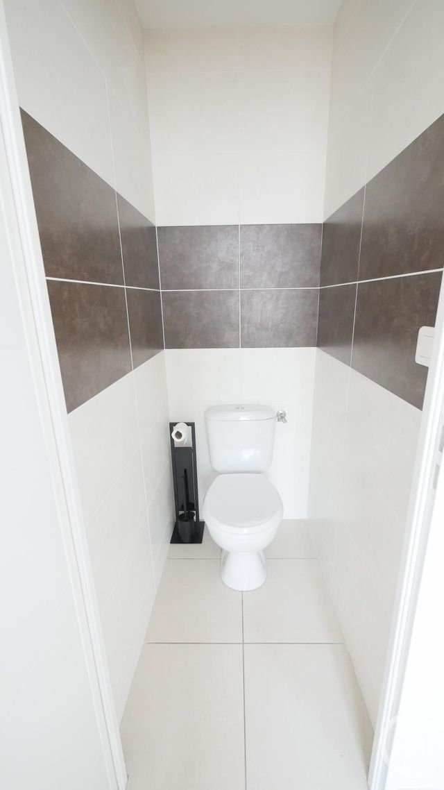 Appartement F2 à louer - 2 pièces - 31.25 m2 - GUERET - 23 - LIMOUSIN - Century 21 La Fontaine Immobilier
