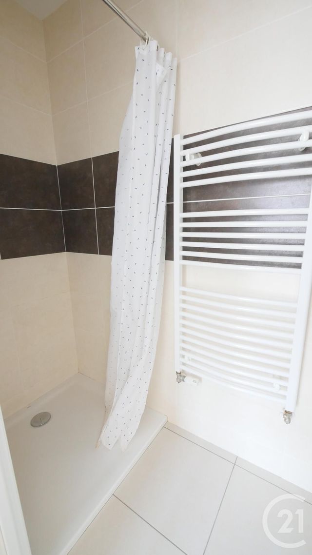 Appartement F2 à louer - 2 pièces - 31.25 m2 - GUERET - 23 - LIMOUSIN - Century 21 La Fontaine Immobilier