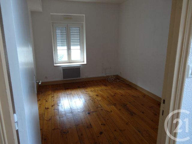 Appartement F3 à louer - 3 pièces - 46.0 m2 - GUERET - 23 - LIMOUSIN - Century 21 La Fontaine Immobilier