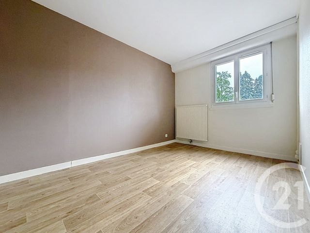 Appartement à vendre - 4 pièces - 77.29 m2 - GUERET - 23 - LIMOUSIN - Century 21 La Fontaine Immobilier