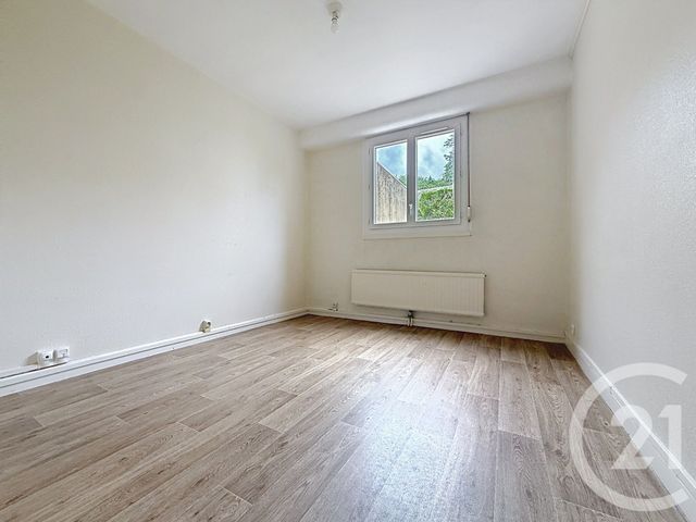 Appartement à vendre - 4 pièces - 77.29 m2 - GUERET - 23 - LIMOUSIN - Century 21 La Fontaine Immobilier