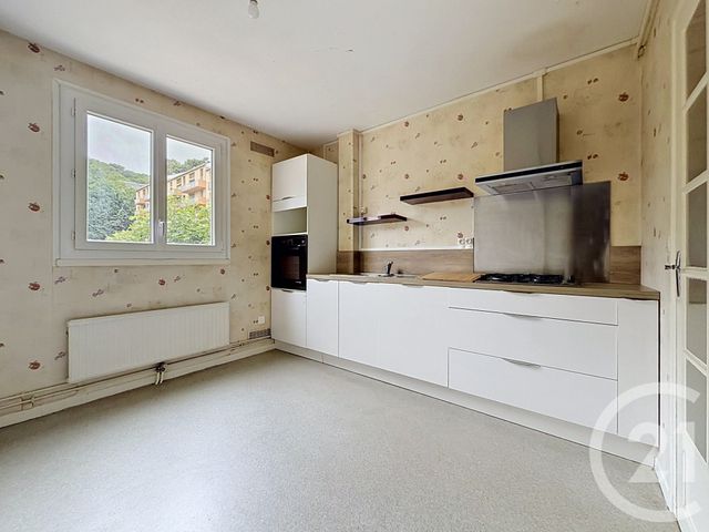 Appartement à vendre - 4 pièces - 77.29 m2 - GUERET - 23 - LIMOUSIN - Century 21 La Fontaine Immobilier