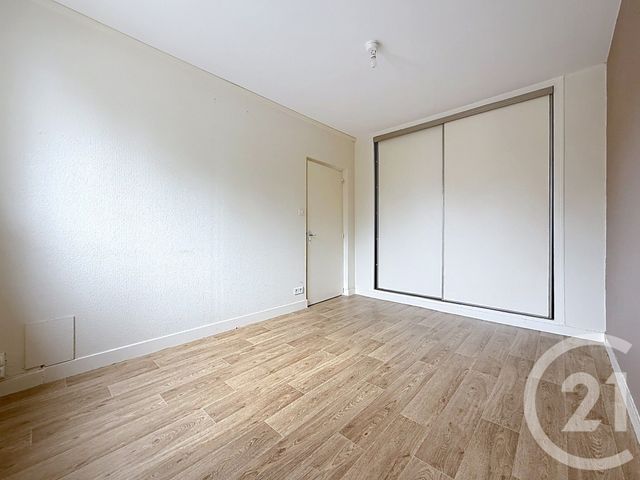 Appartement à vendre - 4 pièces - 77.29 m2 - GUERET - 23 - LIMOUSIN - Century 21 La Fontaine Immobilier