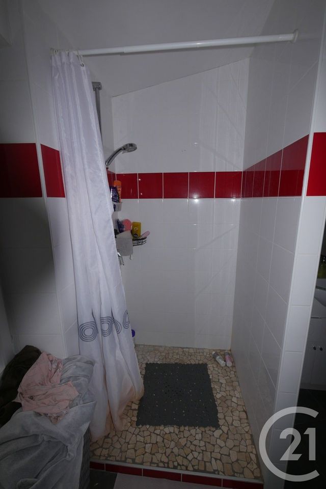 Appartement F2 à louer - 2 pièces - 41.35 m2 - GUERET - 23 - LIMOUSIN - Century 21 La Fontaine Immobilier