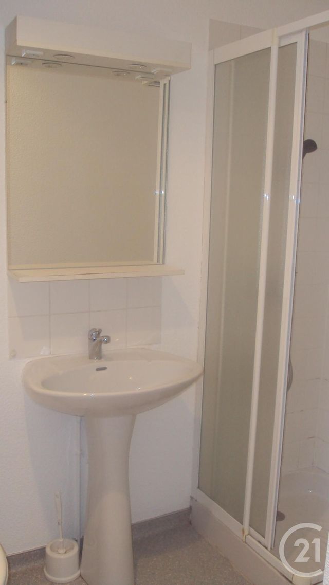 Appartement Studio à louer - 1 pièce - 14.0 m2 - GUERET - 23 - LIMOUSIN - Century 21 La Fontaine Immobilier