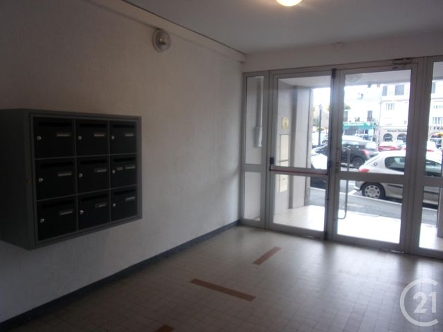 Appartement F2 à louer - 2 pièces - 31.2 m2 - GUERET - 23 - LIMOUSIN - Century 21 La Fontaine Immobilier