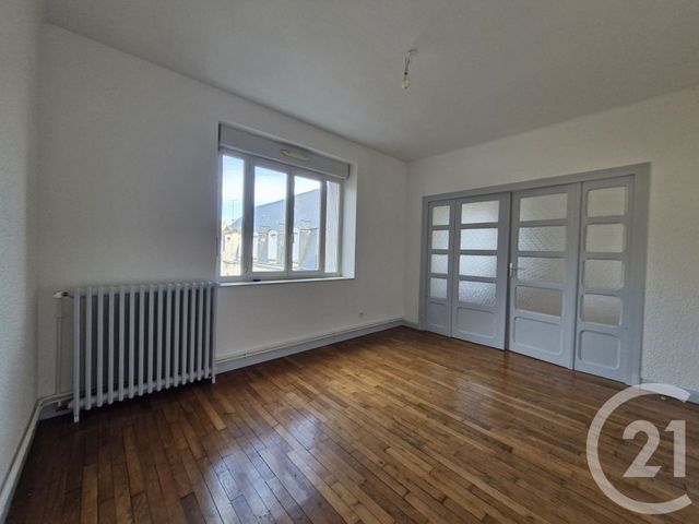 Appartement F3 à louer - 3 pièces - 70.0 m2 - GUERET - 23 - LIMOUSIN - Century 21 La Fontaine Immobilier