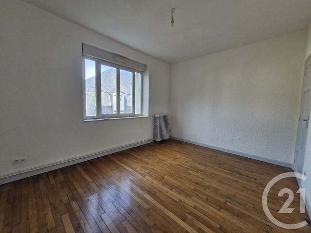 Appartement F3 à louer - 3 pièces - 70.0 m2 - GUERET - 23 - LIMOUSIN - Century 21 La Fontaine Immobilier