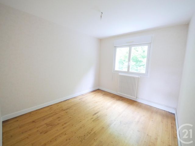 Appartement F3 à louer - 3 pièces - 78.0 m2 - GUERET - 23 - LIMOUSIN - Century 21 La Fontaine Immobilier