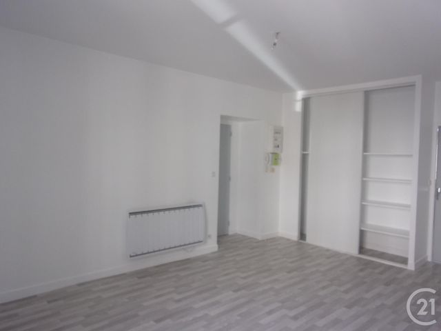 Appartement F3 à louer - 3 pièces - 55.0 m2 - GUERET - 23 - LIMOUSIN - Century 21 La Fontaine Immobilier