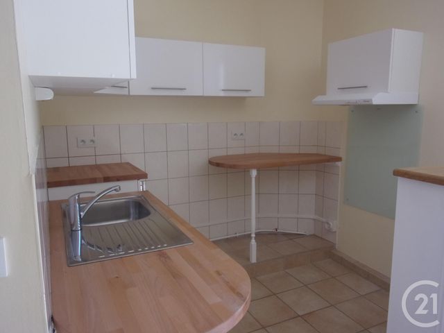 Appartement F3 à louer - 3 pièces - 55.0 m2 - GUERET - 23 - LIMOUSIN - Century 21 La Fontaine Immobilier