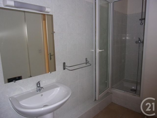 Appartement F3 à louer - 3 pièces - 55.0 m2 - GUERET - 23 - LIMOUSIN - Century 21 La Fontaine Immobilier
